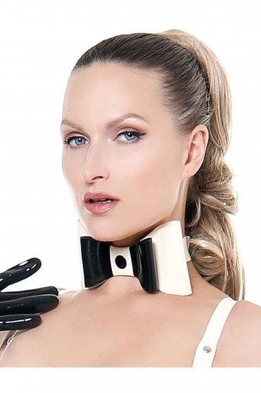 Dickie Bow Latex Collar