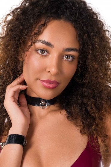 Justine Latex Collar with Swivel Ring