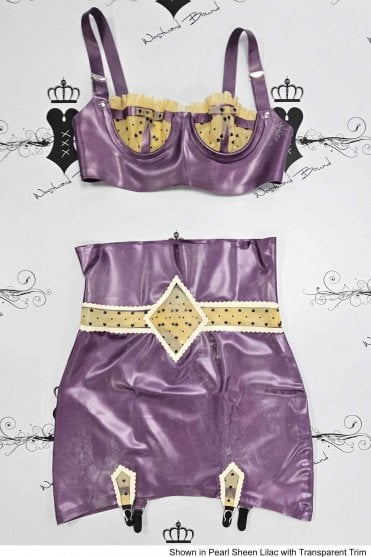 R1700 / R1701 Biggerty Bliss Bra and Latex Clincher Skirt. Sizes still available: UK 32A/08
